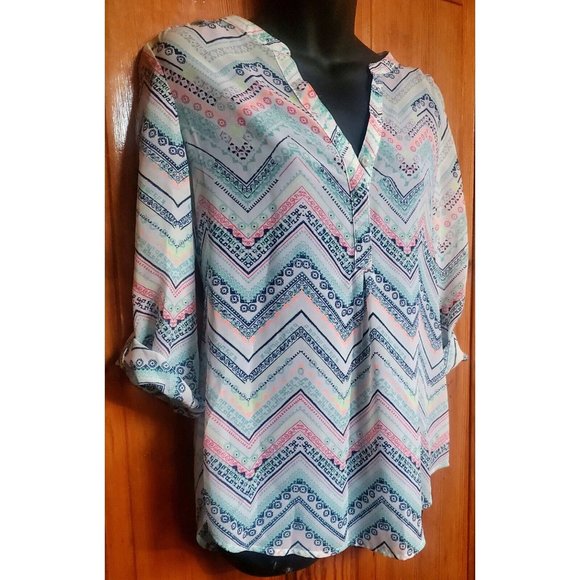 Maurices Tab Sleeve Blouse Top Multicolored Flowy V-Neck Button Shirt Size S - Picture 2 of 7
